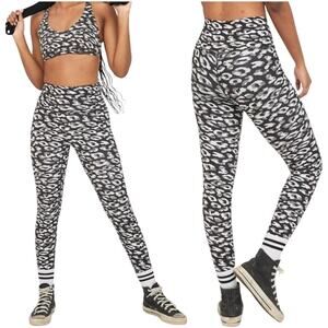 NWT OFFLINE By AERIE Goals High Rise 7/8 Womens Legging Size XS